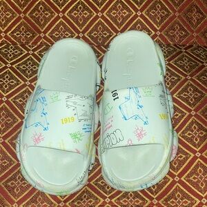 Champion Kids Graphic White Slide Sandals